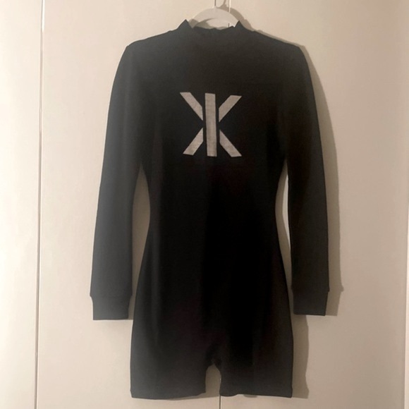 Onepiece Swift Fitted Shorts Jumpsuit - Picture 3 of 9